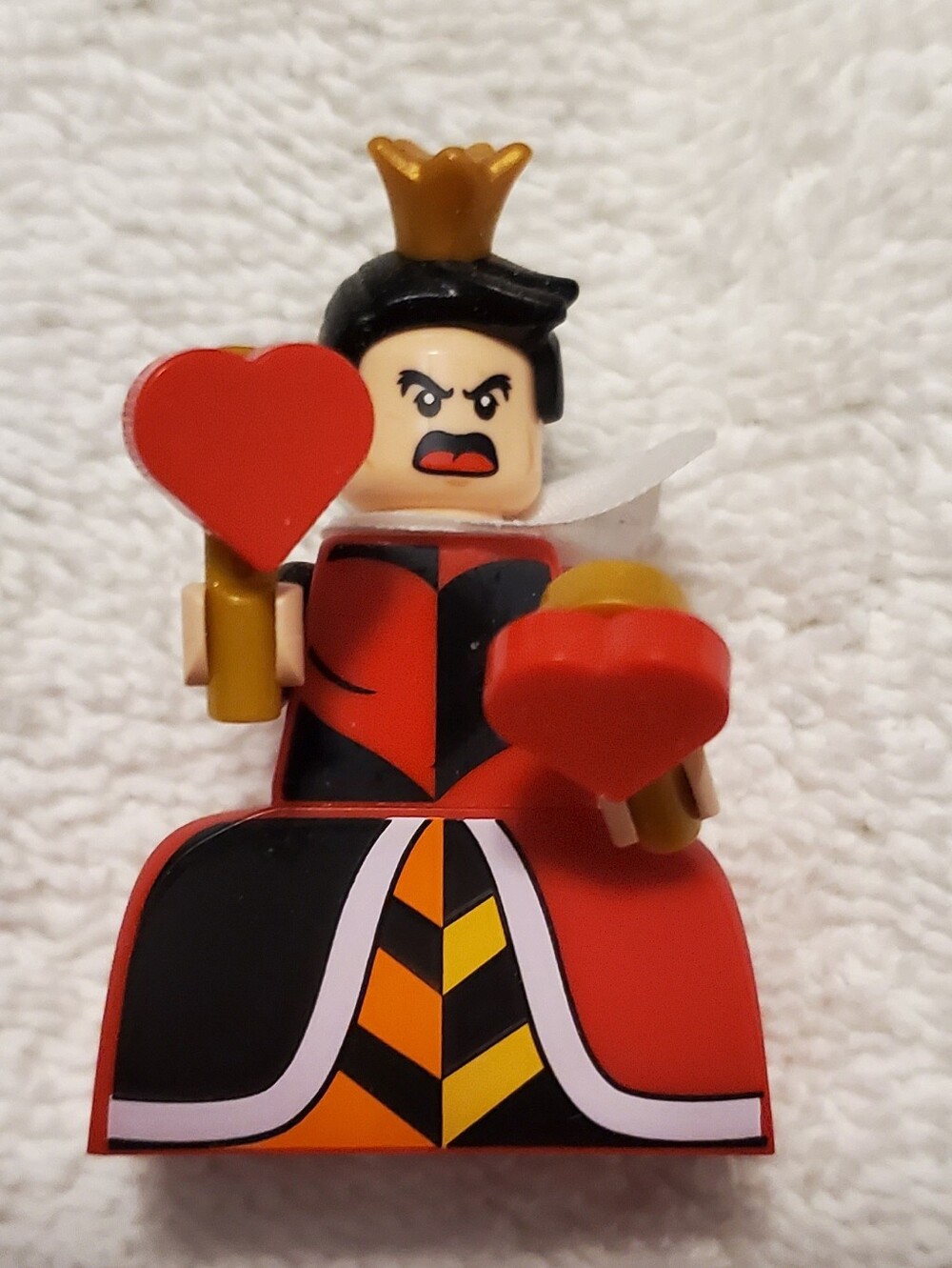 Red Queen Heart Toy Figurine - Kids Toys